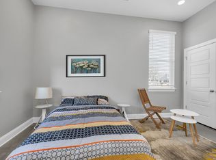 Bailey Row - 2105, Chattanooga, TN 37404