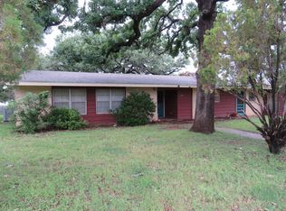 110 W Lakecrest Drive, Bluffton, TX 78607