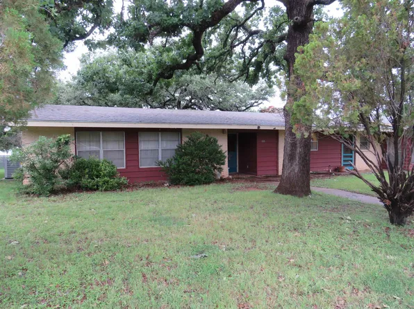 110 W Lakecrest Drive, Bluffton, TX 78607