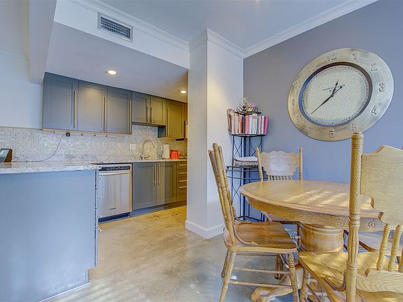 5th image of 1716 Port Oak Pl #1716