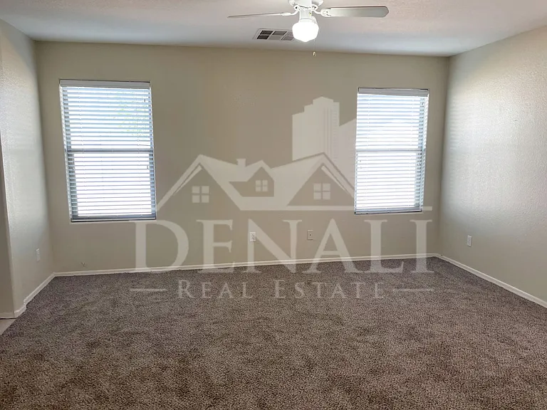 7220 S 55th Dr — Photo 10
