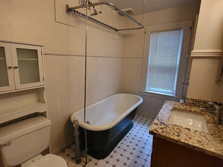 376 Pearl St #R — Photo 10