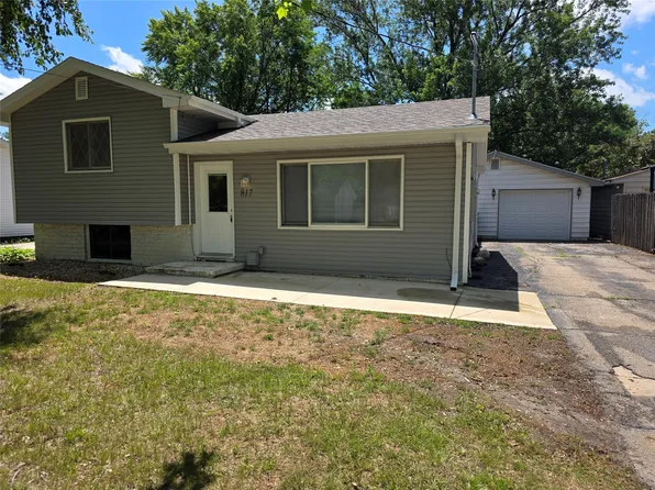 817 E Diehl Ave, Des Moines, IA 50315