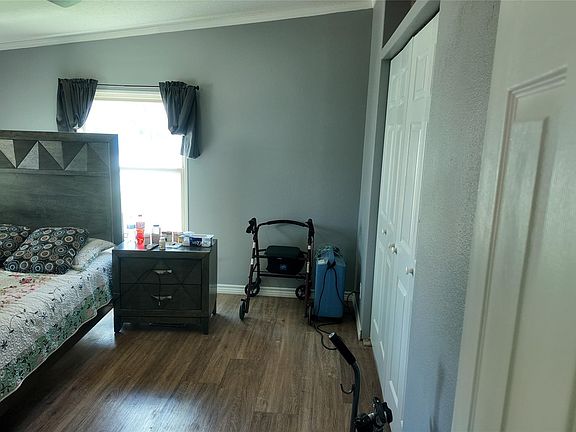 5th image of 750 High Rd