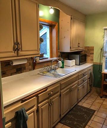 5th image of 3229 N Plainfield Ave