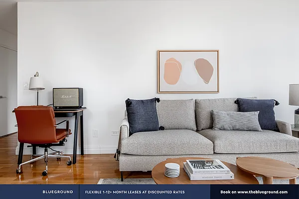 Rented by The Blueground | media 3