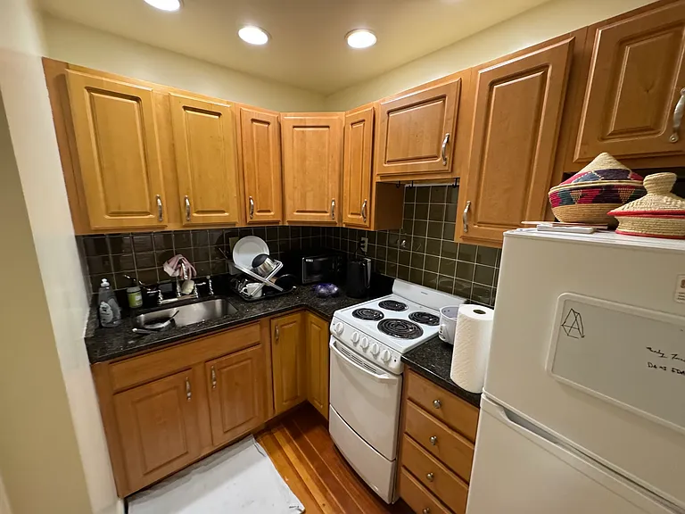 457 Centre St #204 — Photo 4