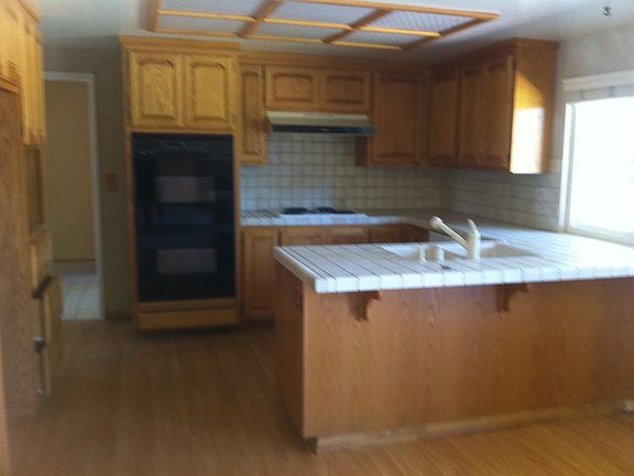 2nd image of 1553 Calle De Stuarda