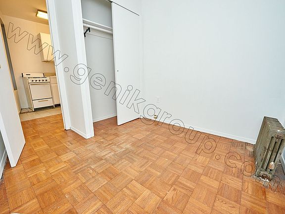 4th image of 20 King St #1