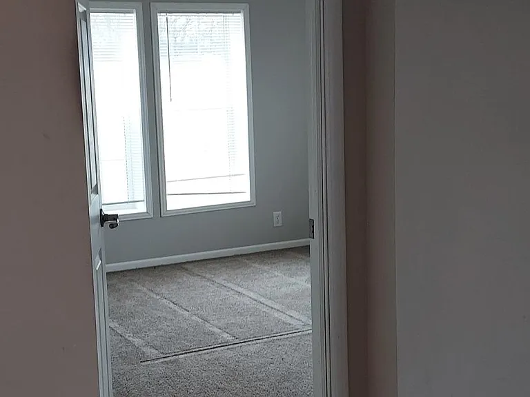 6445 Hamlet Way — Photo 9