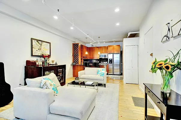 Rented by Keller Williams NYC | media 13