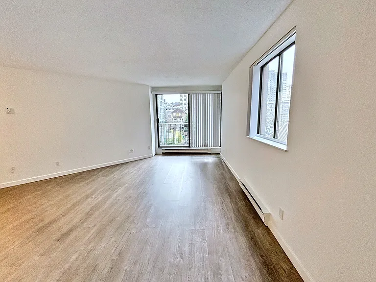 1045 Haro St — Photo 98