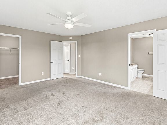 5th image of 5654 W Woodstock Trl