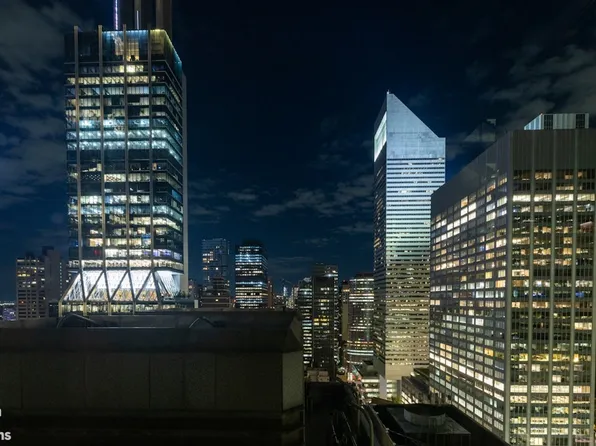 60 East 55th Street image 13 of 28