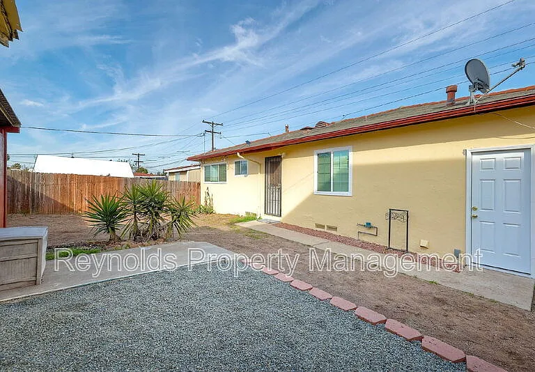 3341 Chamoune Ave — Photo 2