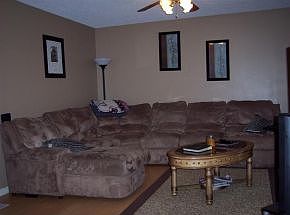 3rd image of 633 Parkway Dr