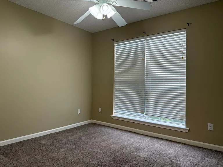 23 Violet Ln — Photo 10