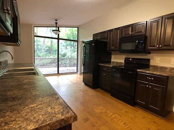 5th image of 7627 Gayle Ave