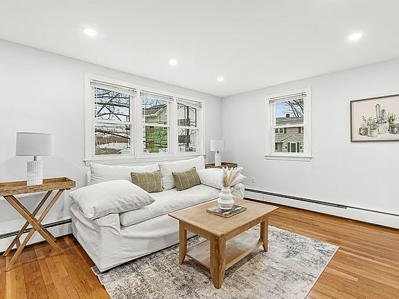 4th image of 2 George Rd Unit 2