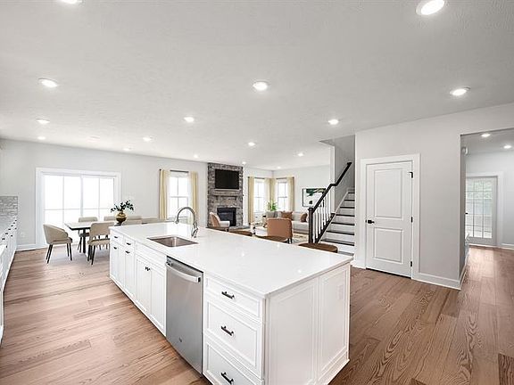 4th image of 4012 Viola Loop Lot 219