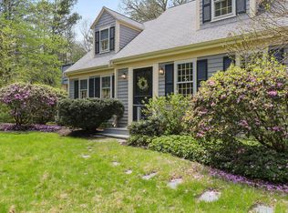 3 Tattler Circle, Cataumet, MA 02534