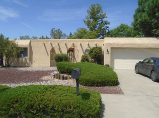 5423 Royal Dr NE, Albuquerque, NM 87111