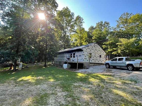 3rd image of 293 Center Ln