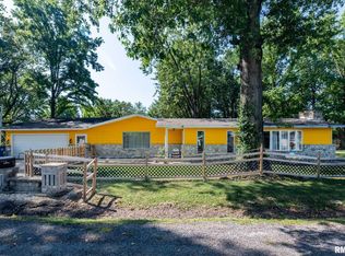 708 E Candy Cane Ln, West Frankfort, IL 62896