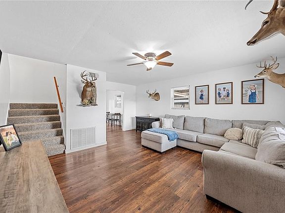 3rd image of 6301 Sydney Dr