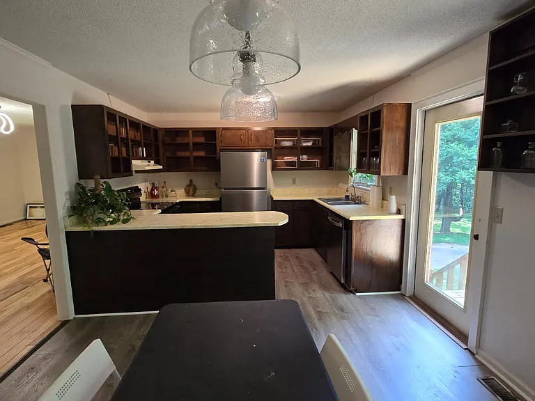 466 Hefner St — Photo 7