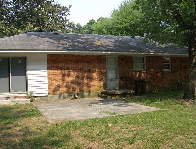 2nd image of 654 N Hairston Rd
