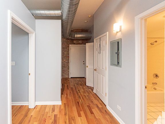 5th image of 1822 S Bishop St #25