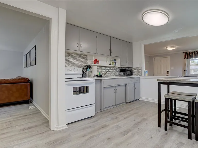 6940 W 55th Pl — Photo 9