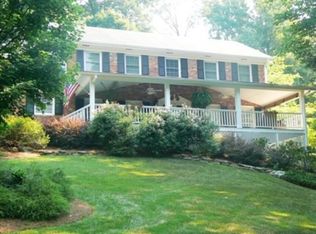 1594 Kings Down Cir, Atlanta, GA 30338