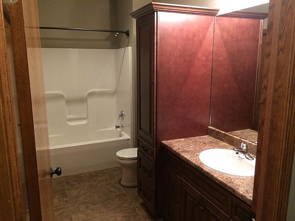4th image of 1822 Avenue G Unit B