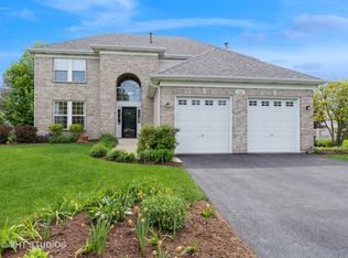 129 S Palmer Dr, Bolingbrook, IL 60490