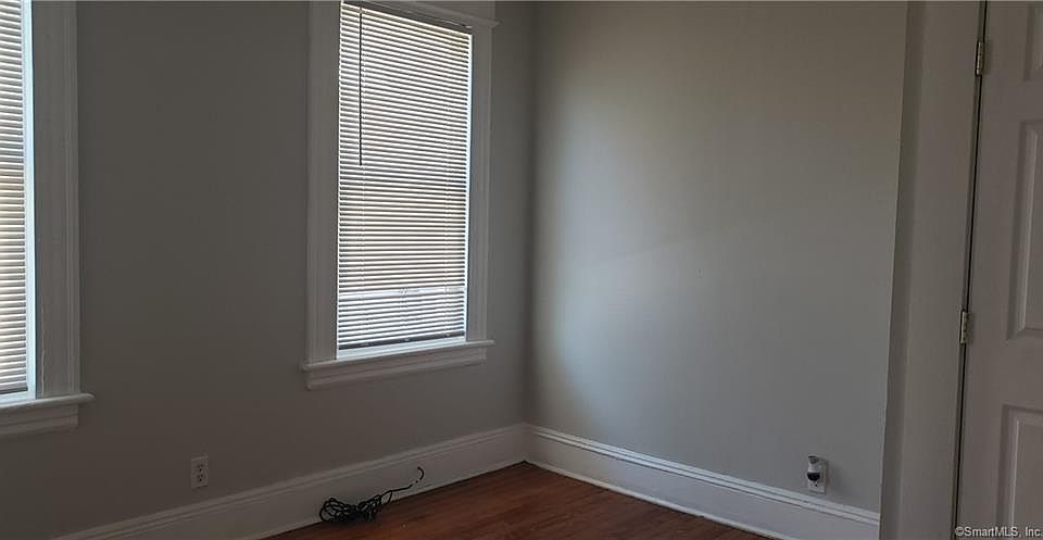 2nd image of 257 Parrott Ave