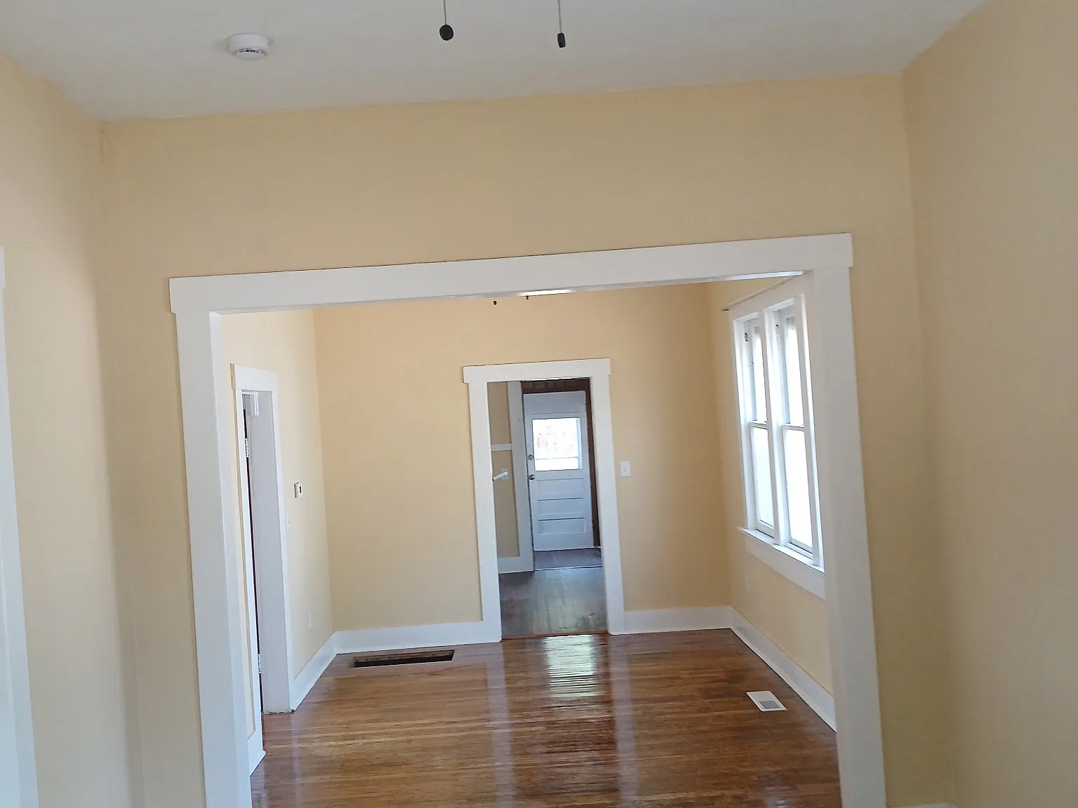 2 bed, 800 sqft, $1,000 — Photo 2