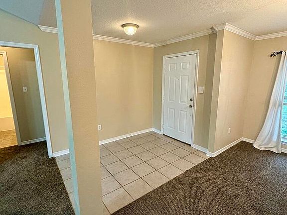 3rd image of 8133 Rue Hollifield