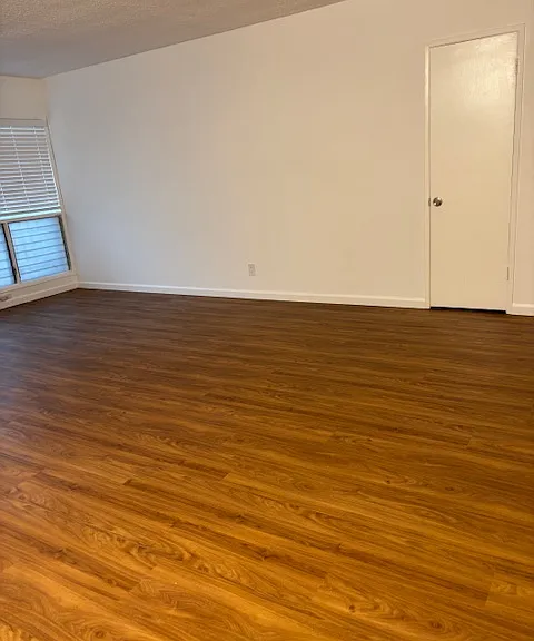 611 N Flores St #2 — Photo 7