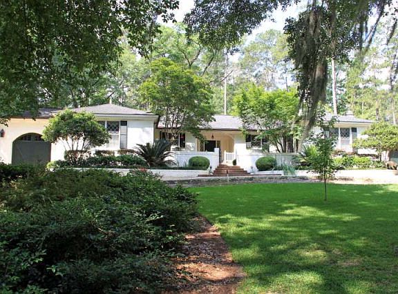 2nd image of 104 Camellia Dr