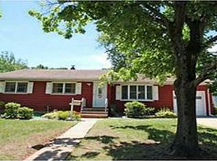 6 Gales Rd, Edison, NJ 08837