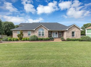 1213 Hunters Point Ln, Spring Hill, TN 37174