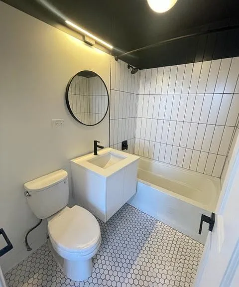 651 N Paulina St #3N — Photo 17