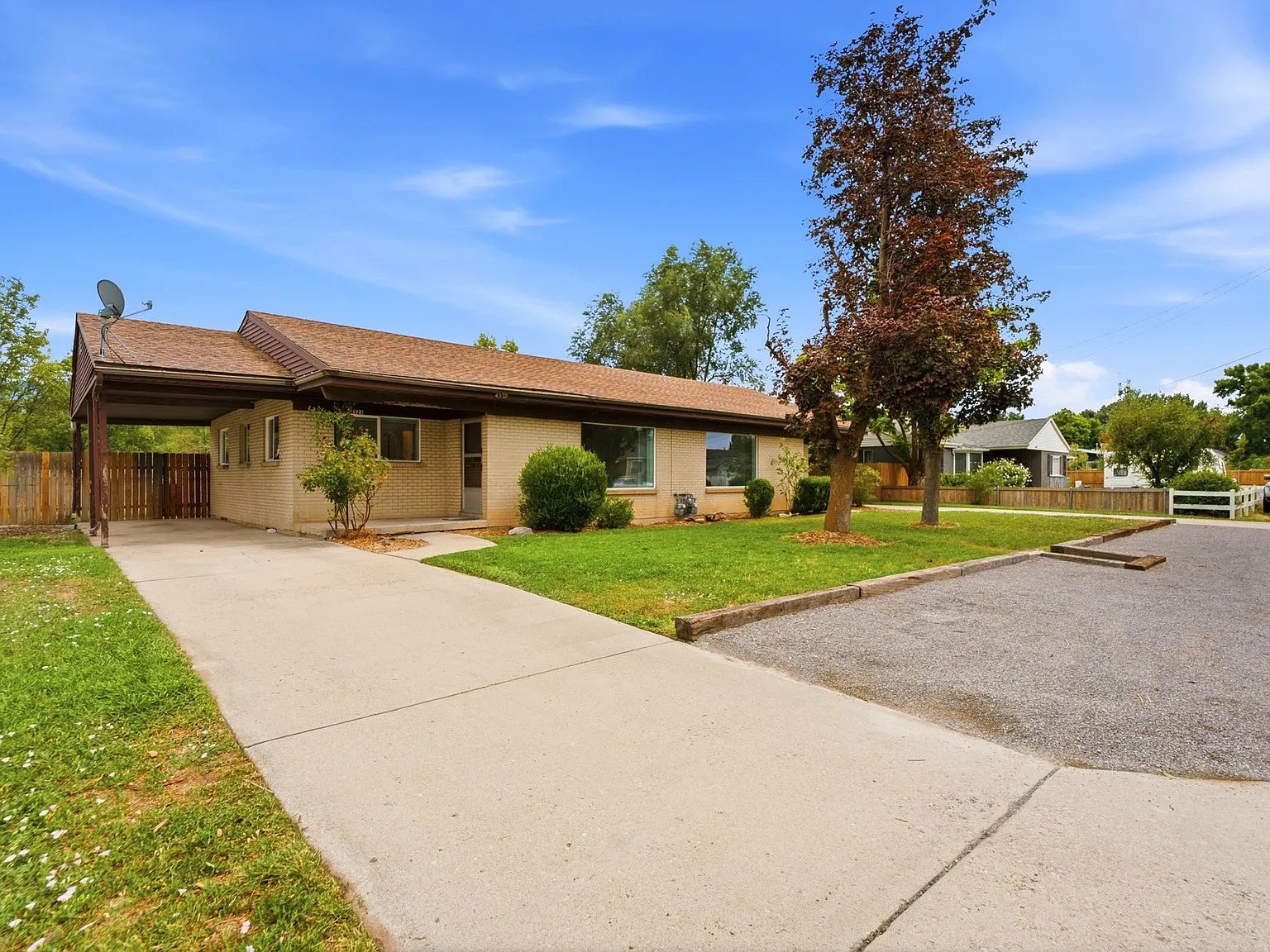 4 bed, 1800 sqft, $3,100 — Photo 2