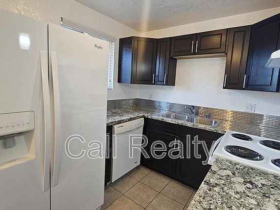 4th image of 3001 E 4th Ave