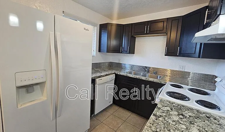 3001 E 4th Ave — Photo 4