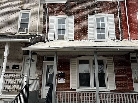 2nd image of 826 N 9th St APT 1