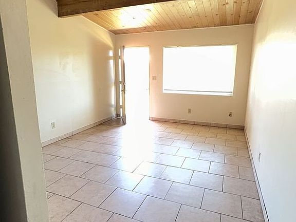 2nd image of 704-708-712 N D St #708B