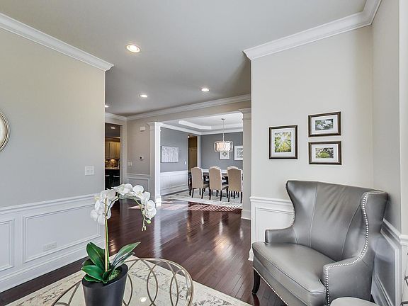 4th image of 1367 Kensington Ct